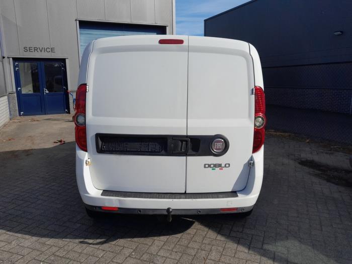 Fiat Doblo Cargo 1.6 D Multijet Skrotfordon (2012, WIT)