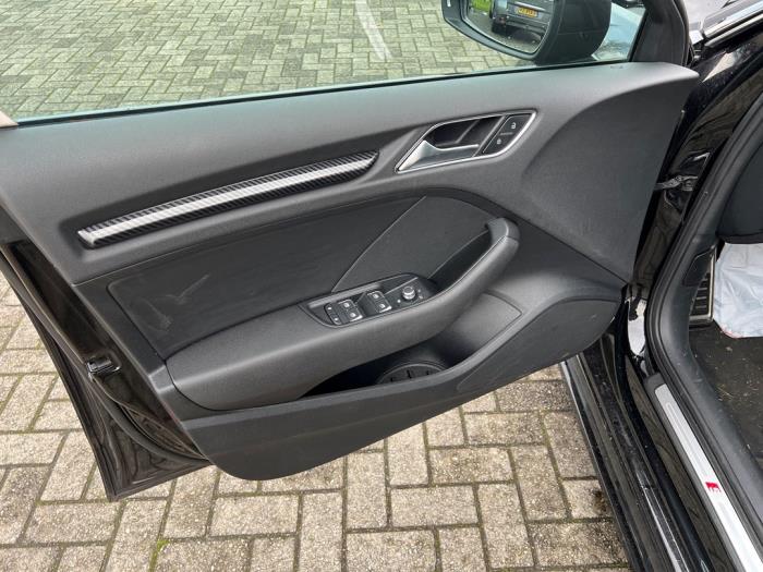Audi A3 Sportback 1.4 TFSI ACT Ultra 16V Skrotfordon (2016, ZWART)