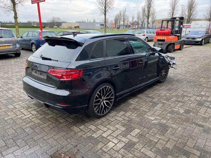 Audi A3 Sportback 1.4 TFSI ACT Ultra 16V Skrotfordon (2016, ZWART)