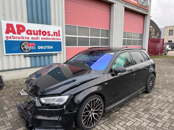 Audi A3 Sportback 1.4 TFSI ACT Ultra 16V Skrotfordon (2016, ZWART)