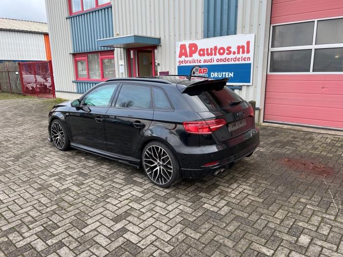 Audi A3 Sportback 1.4 TFSI ACT Ultra 16V Skrotfordon (2016, ZWART)