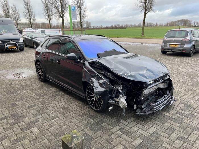Audi A3 Sportback 1.4 TFSI ACT Ultra 16V Skrotfordon (2016, ZWART)
