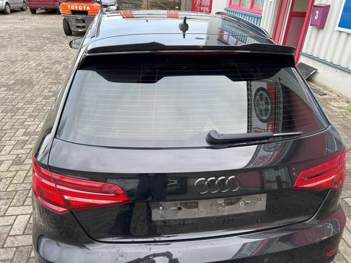 Audi A3 Sportback 1.4 TFSI ACT Ultra 16V Skrotfordon (2016, ZWART)