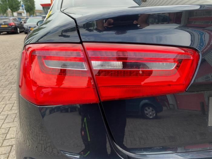 Audi A6 2.8 V6 24V FSI Skrotfordon (2012, BLAUW)