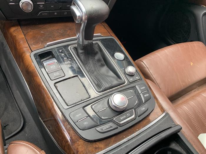 Audi A6 2.8 V6 24V FSI Skrotfordon (2012, BLAUW)