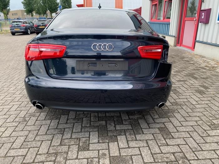 Audi A6 2.8 V6 24V FSI Skrotfordon (2012, BLAUW)