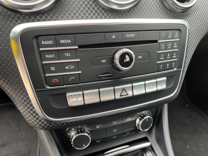 Mercedes A 1.6 A-180 16V Sloopvoertuig (2016, Zwart)