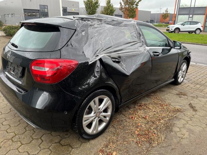 Mercedes A 1.6 A-180 16V Sloopvoertuig (2016, Zwart)