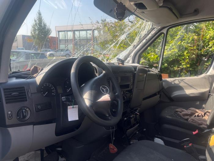 Mercedes Sprinter 3,5t 310 CDI 16V Samochód złomowany (2015, Bialy)