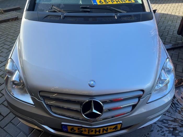 Mercedes B 1.5 B-160 16V Samochód złomowany (2011, Szary)