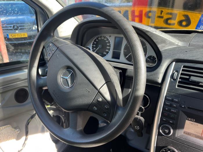 Mercedes B 1.5 B-160 16V Samochód złomowany (2011, Szary)