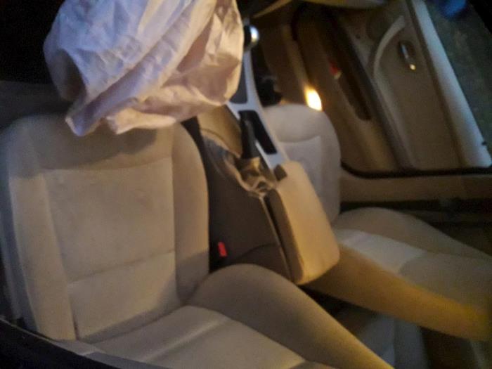 BMW 3 serie 320i 16V Skrotfordon (2006, ZWART)