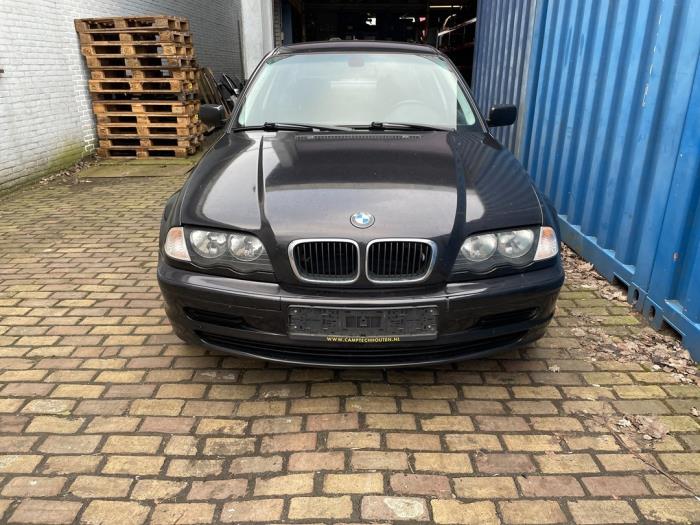 BMW 3 serie 318i Sloopvoertuig (1999, Zwart)