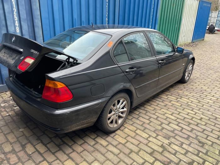 BMW 3 serie 318i Sloopvoertuig (1999, Zwart)