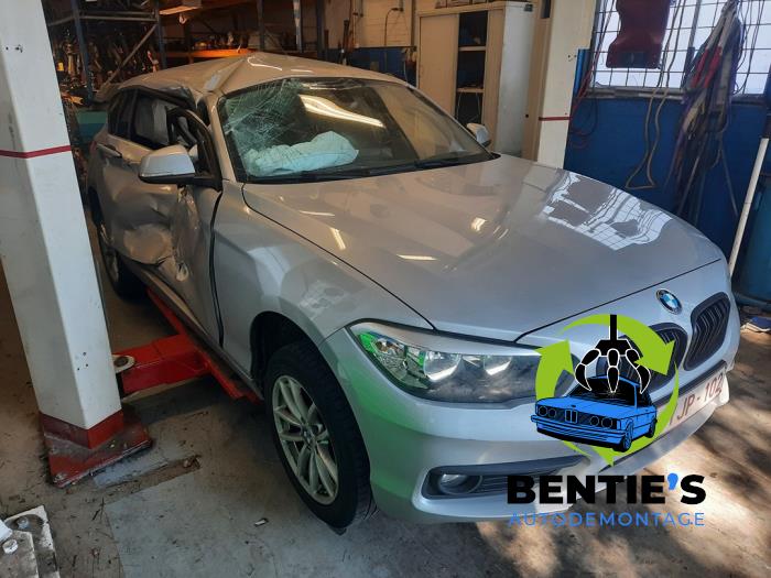 BMW 1 serie 116d 1.5 12V TwinPower Skrotfordon (2016, GLACIER-SILBER METALLIC)