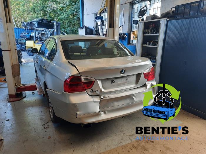 BMW 3 serie 318i 16V Skrotfordon (2007, TITANSILBER)