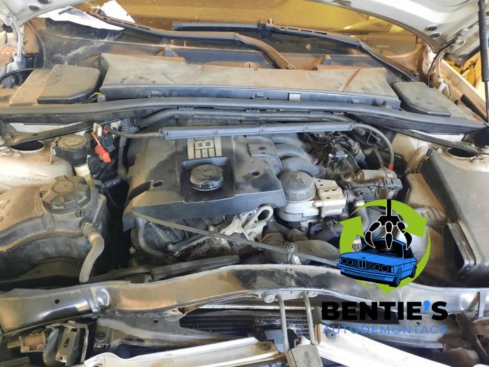 BMW 3 serie 318i 16V Skrotfordon (2007, TITANSILBER)