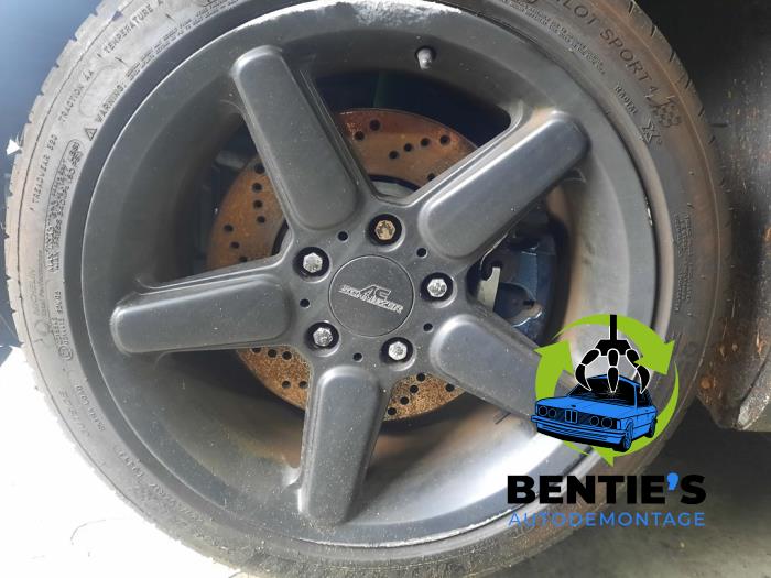 BMW 3 serie 328i 24V Samochód złomowany (1999, Czarny)