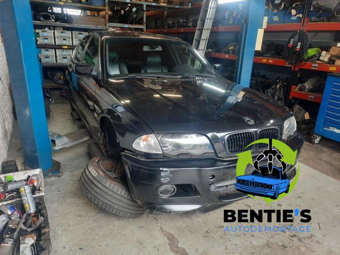 BMW 3 serie 328i 24V Samochód złomowany (1999, Czarny)