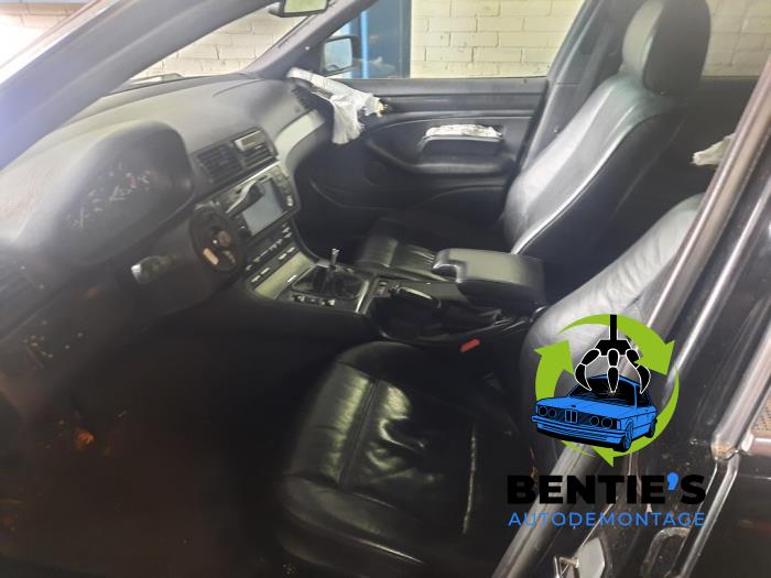 BMW 3 serie 328i 24V Samochód złomowany (1999, Czarny)