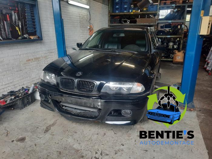BMW 3 serie 328i 24V Samochód złomowany (1999, Czarny)