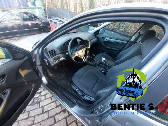 BMW 3 serie 316i 16V Sloopvoertuig (2004, Metallic, Grijs, Zilvergrijs)