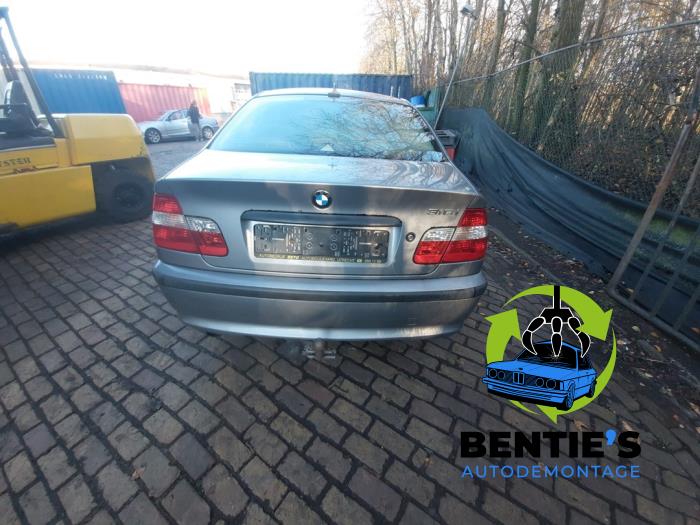 BMW 3 serie 316i 16V Sloopvoertuig (2004, Metallic, Grijs, Zilvergrijs)