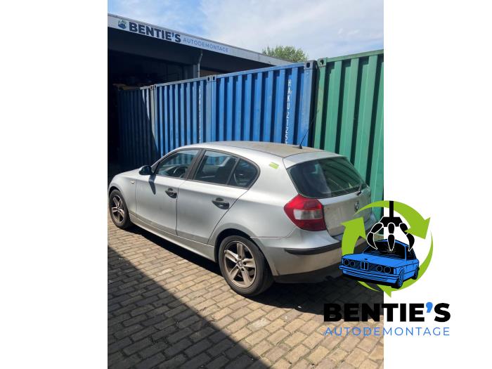 BMW 1 serie 118d 16V Skrotfordon (2004, GRIJS)