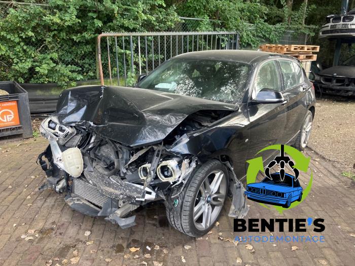 BMW 1 serie 116d 1.5 12V TwinPower Skrotfordon (2016, ZWART)