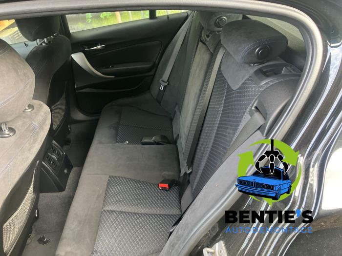 BMW 1 serie 116d 1.5 12V TwinPower Skrotfordon (2016, ZWART)