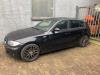 BMW 1 serie 120d 16V Skrotfordon (2008, ZWART)