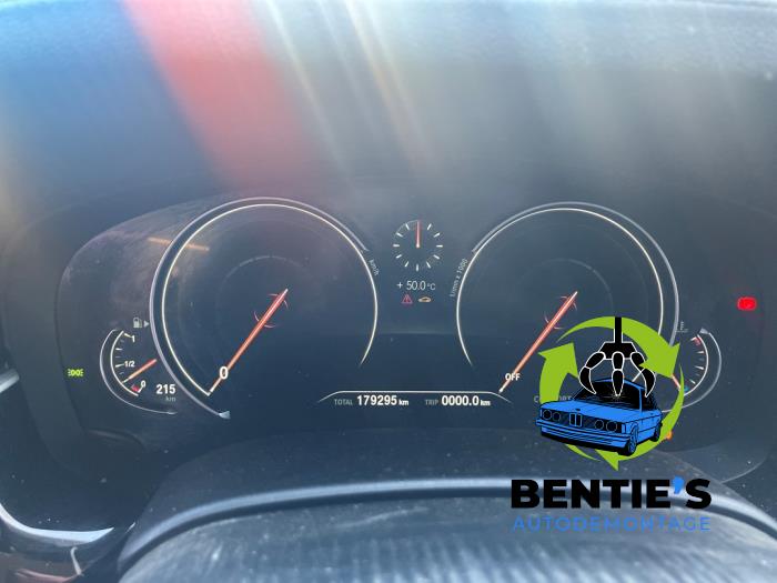 BMW 5 serie 540i 3.0 TwinPower Turbo 24V Skrotfordon (2017, ZWART)