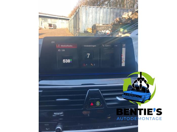 BMW 5 serie 540i 3.0 TwinPower Turbo 24V Skrotfordon (2017, ZWART)