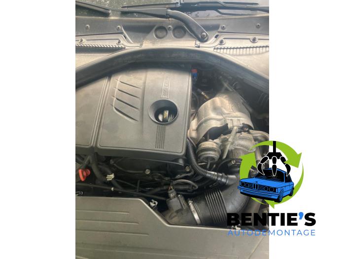 BMW 1 serie 114i 1.6 16V Samochód złomowany (2012, Brazowy)