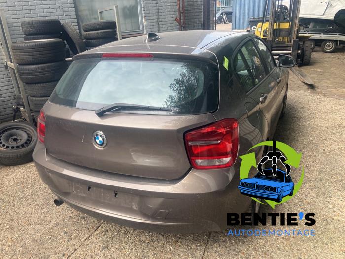 BMW 1 serie 114i 1.6 16V Samochód złomowany (2012, Brazowy)