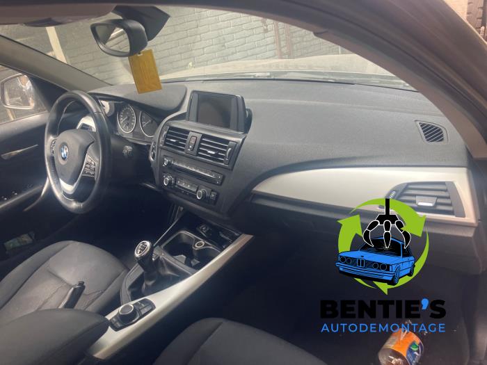 BMW 1 serie 114i 1.6 16V Samochód złomowany (2012, Brazowy)