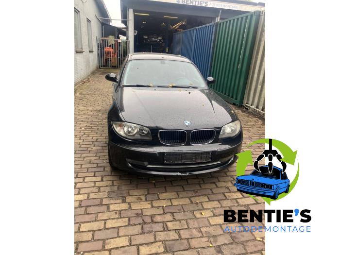 BMW 1 serie 116i 1.6 16V Sloopvoertuig (2009, Zwart)