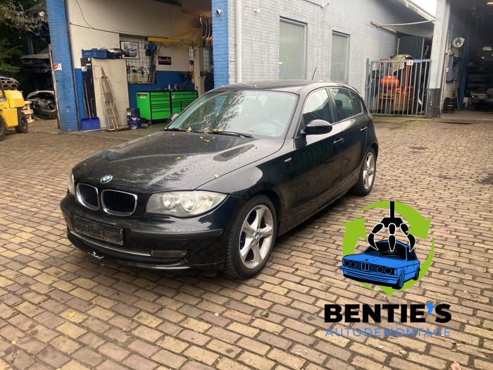 BMW 1 serie 116i 1.6 16V Sloopvoertuig (2009, Zwart)