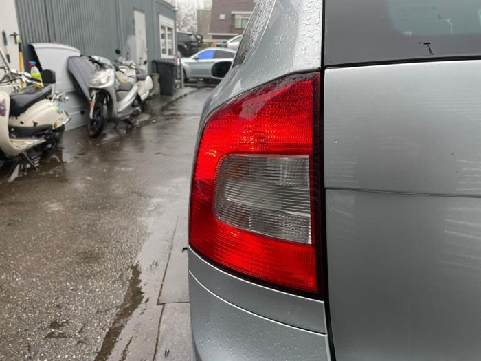 Skoda Octavia Combi 2.0 Turbo FSI 16V RS Sloopvoertuig (2010, Grijs)