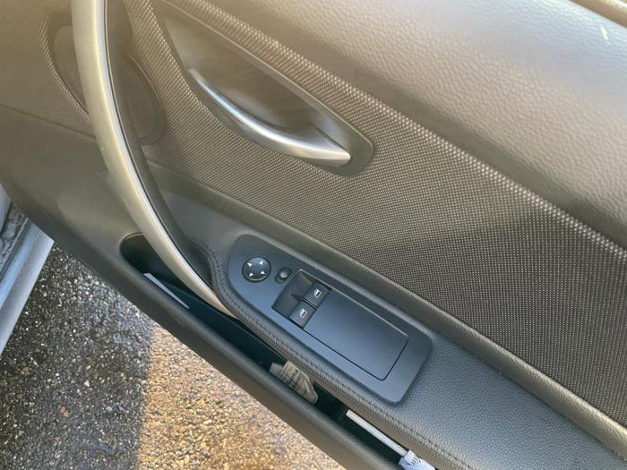 BMW 1 serie 116i 2.0 16V Sloopvoertuig (2010, Blauw)