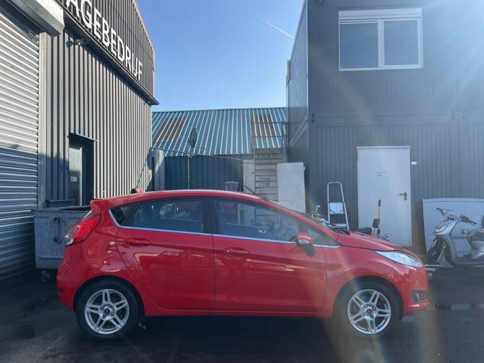 Ford Fiesta 6 1.0 EcoBoost 12V 100 Sloopvoertuig (2013, Rood)