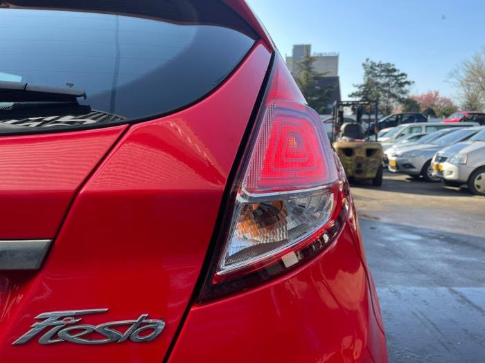 Ford Fiesta 6 1.0 EcoBoost 12V 100 Sloopvoertuig (2013, Rood)