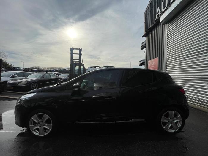 Renault Clio IV 0.9 Energy TCE 90 12V Sloopvoertuig (2013, Zwart)