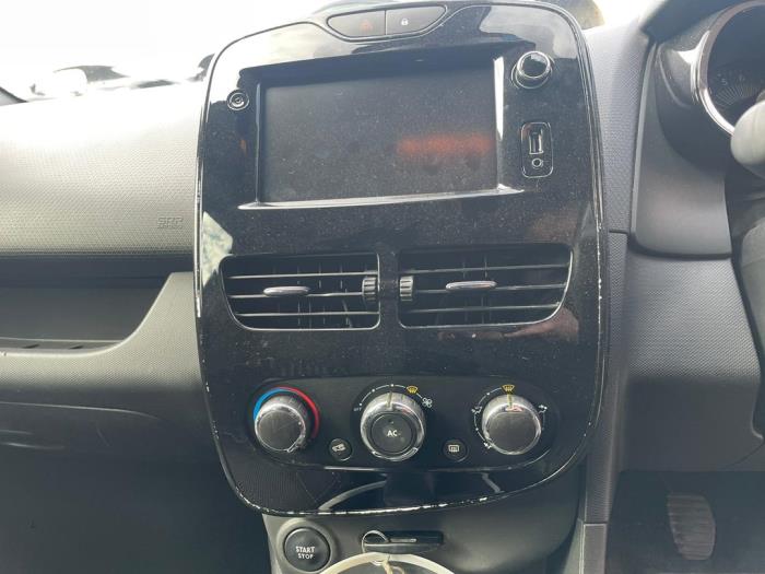 Renault Clio IV 0.9 Energy TCE 90 12V Sloopvoertuig (2013, Zwart)