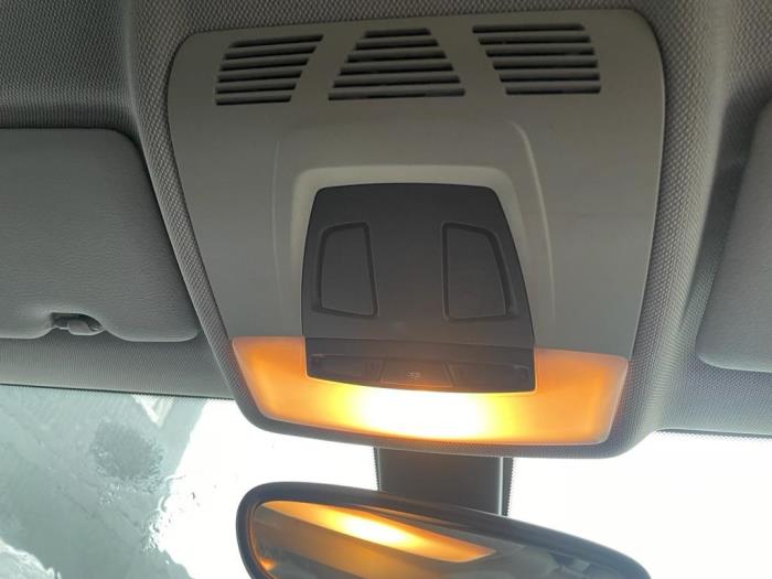 BMW 1 serie 116d 2.0 16V Samochód złomowany (2011, Czarny)