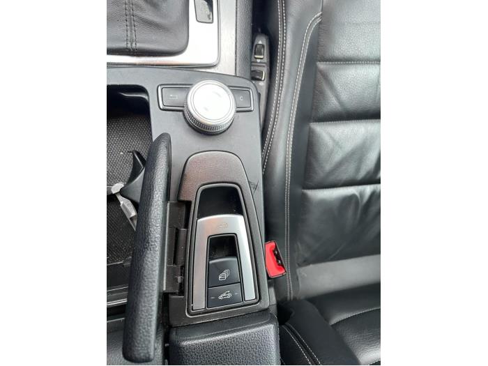 Mercedes E E-250 CDI,d 16V BlueEfficiency, BlueTEC Skrotfordon (2012, GRIJS ZILVER ZILVERGRIJS)