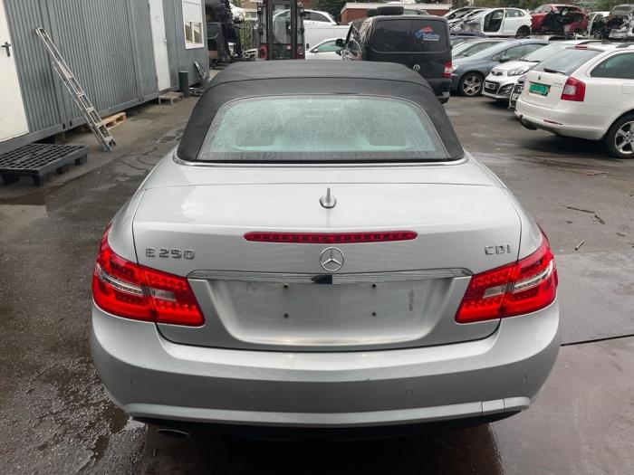 Mercedes E E-250 CDI,d 16V BlueEfficiency, BlueTEC Skrotfordon (2012, GRIJS ZILVER ZILVERGRIJS)