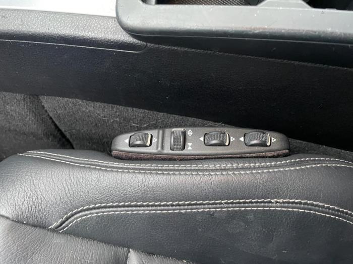 Mercedes E E-250 CDI,d 16V BlueEfficiency, BlueTEC Skrotfordon (2012, GRIJS ZILVER ZILVERGRIJS)