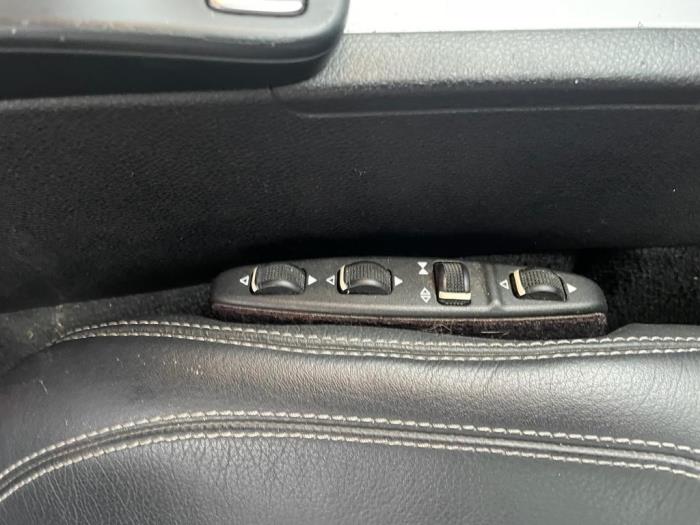 Mercedes E E-250 CDI,d 16V BlueEfficiency, BlueTEC Skrotfordon (2012, GRIJS ZILVER ZILVERGRIJS)