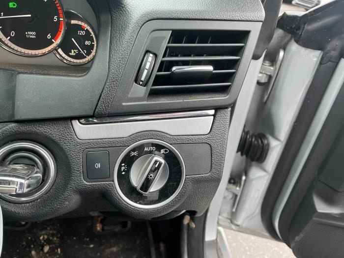 Mercedes E E-250 CDI,d 16V BlueEfficiency, BlueTEC Skrotfordon (2012, GRIJS ZILVER ZILVERGRIJS)